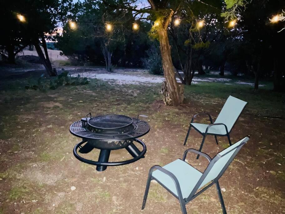 Cottage With Hot Tub And Pool Bandera, Tx. ภายนอก รูปภาพ