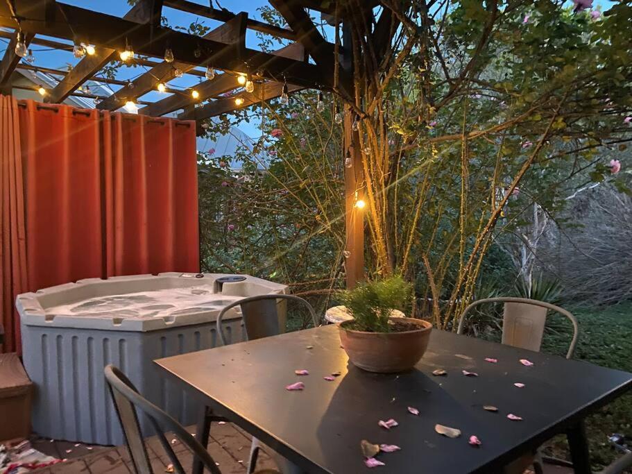 Cottage With Hot Tub And Pool Bandera, Tx. ภายนอก รูปภาพ